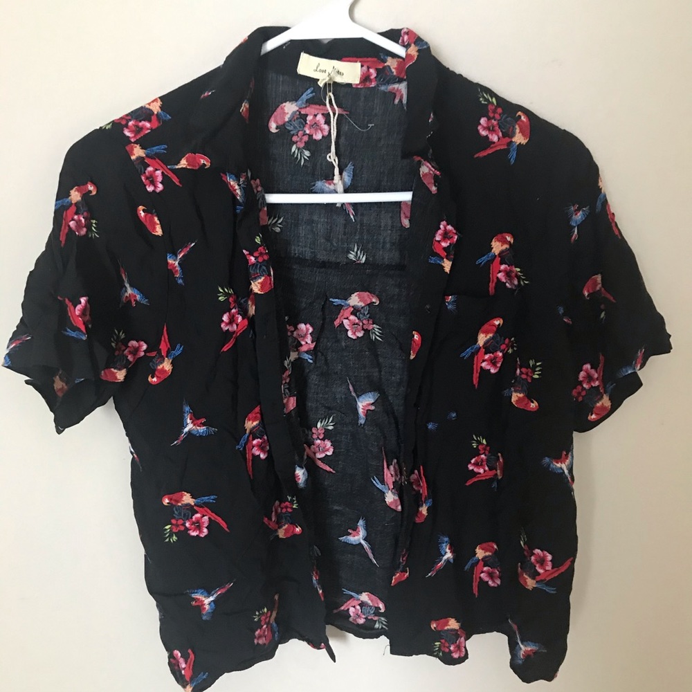 Women’s Love Notes Parrot Crop Button Down Top